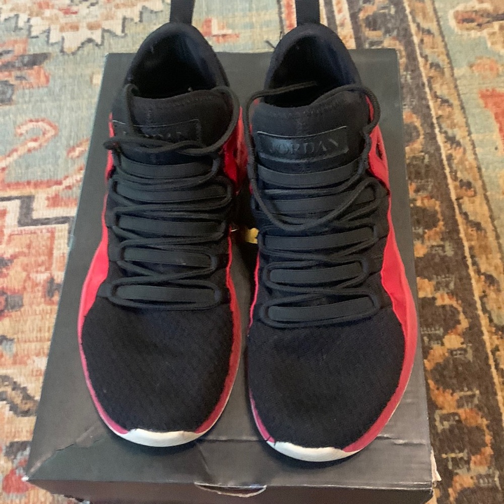 Jordan Formula Size 6.5 Youth